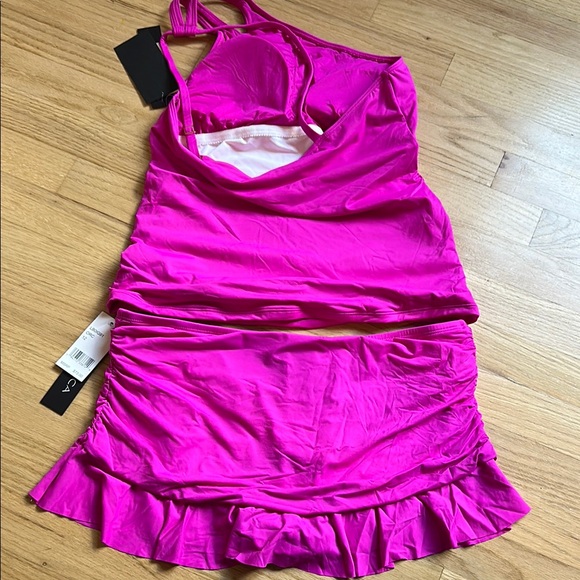 La Blanca Fuchsia Tankini with Ruffled Skirt - Picture 7 of 7